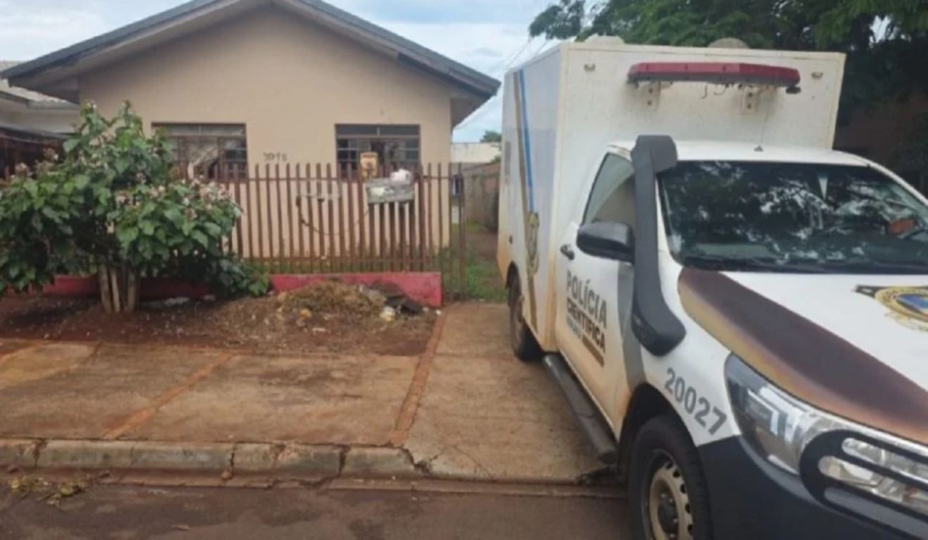 foto de casa com carro de iml em toledo