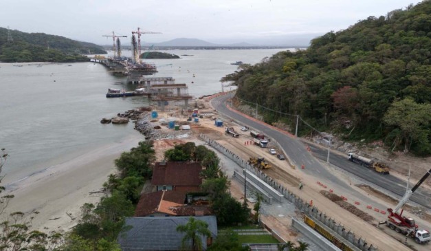foto das obras da nova ponte guaratuba no paraná