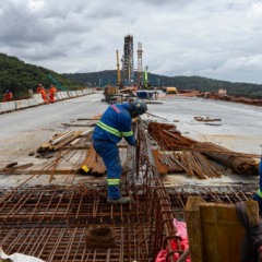 foto das obras que estão acontecendo na ponte de Guaratuba