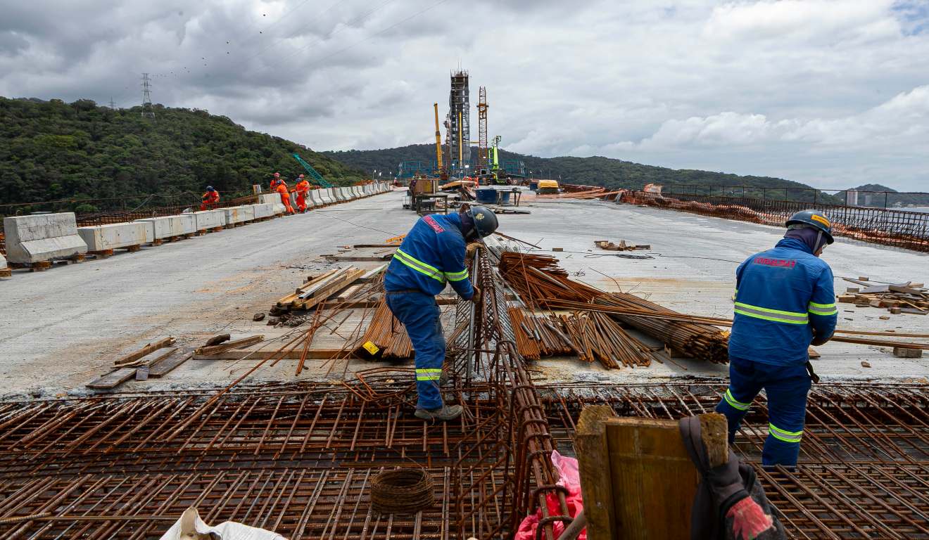 foto das obras que estão acontecendo na ponte de Guaratuba