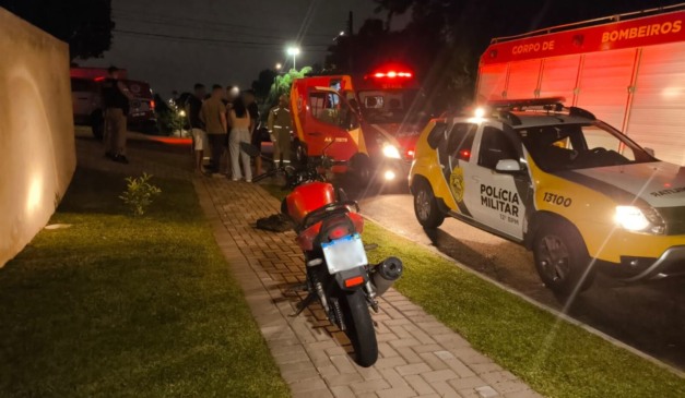 local onde o motociclista caiu e agrediu o bombeiro
