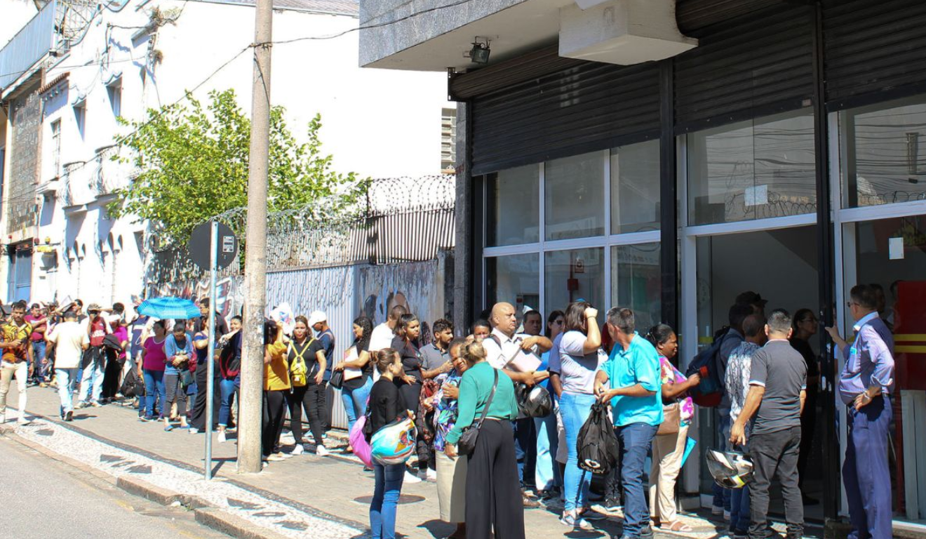 Mutirão de empregos oferta mais de mil vagas em Curitiba