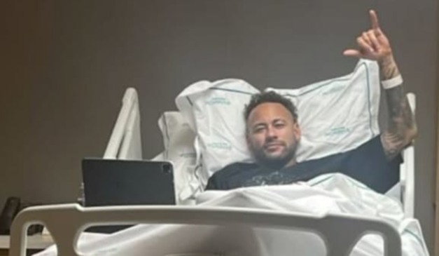 Neymar postou uma imagem sua no storie do Instagram antes da cirurgia. (Foto: Reprodução/Arquivo pessoal)