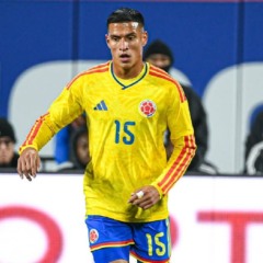 Portilla, possível reforço do Athletico, em campo pela seleção da Colômbia