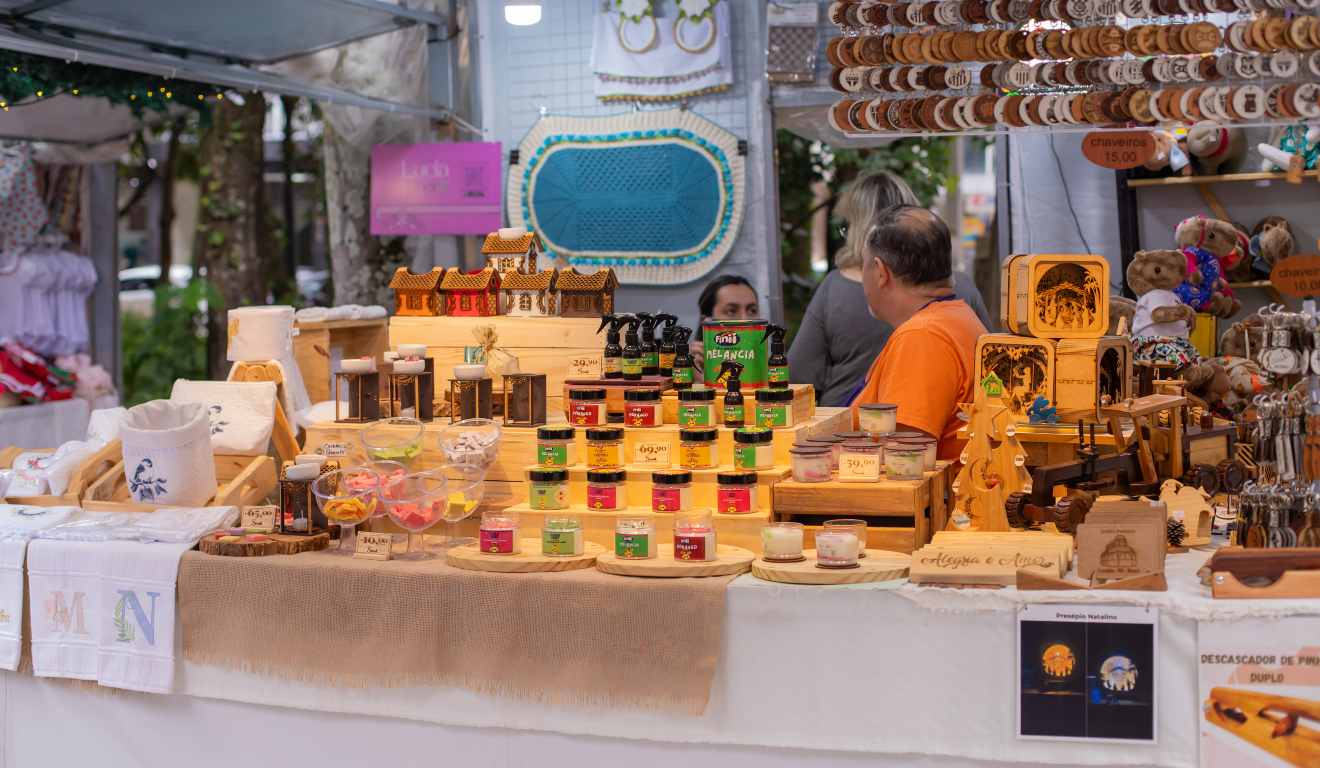 Barraca na praça osório com venda de velas