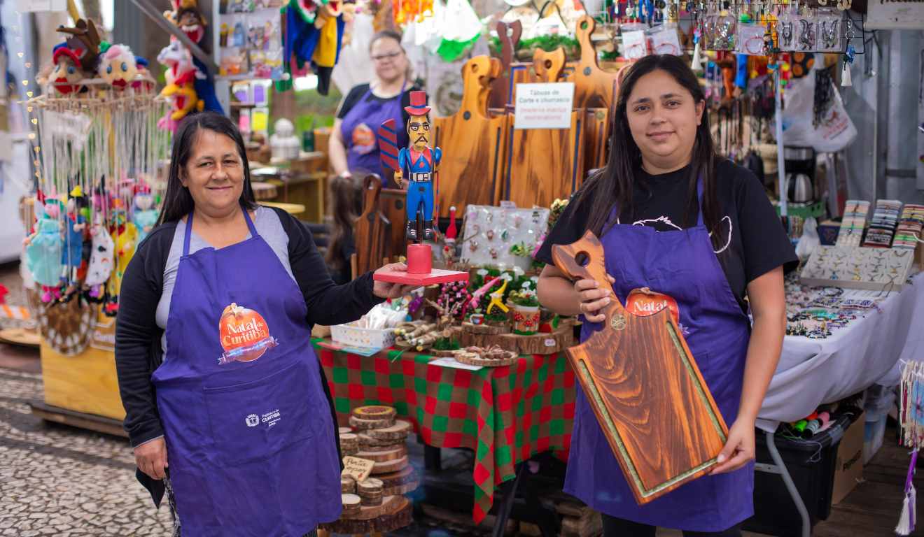 Vendedoras da Praça Osório com tábua de carnes