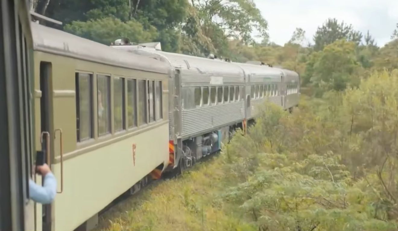 destino da série: Antonina, Paranaguá e Morretes e passeio de trem