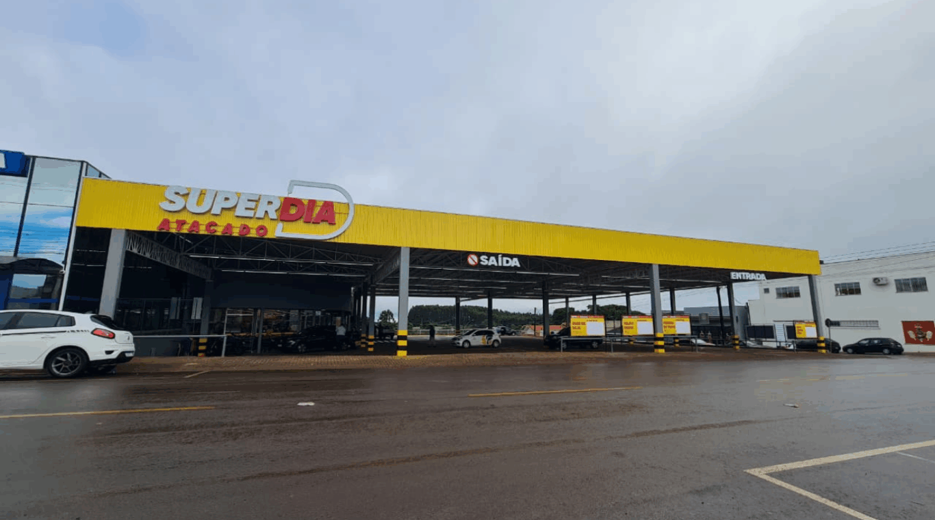 fachada do super dia, ex Supermercado Ítalo de Clevelândia