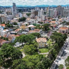 foto de curitiba para ilustrar a previsao do tempo no parana