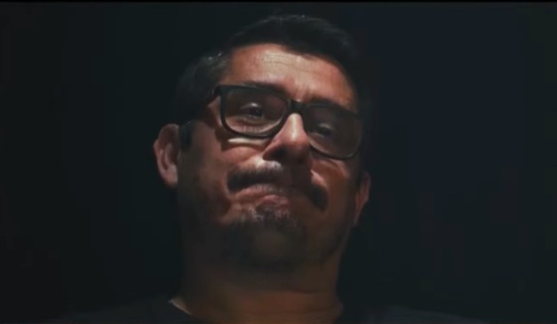 Homem durante campanha contra violência