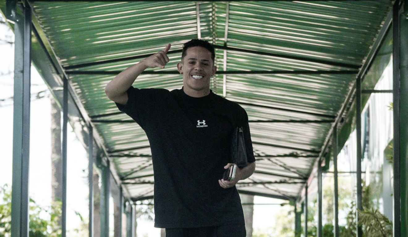 Volante Wallisson na reapresentação do Coritiba para a temporada 2026.