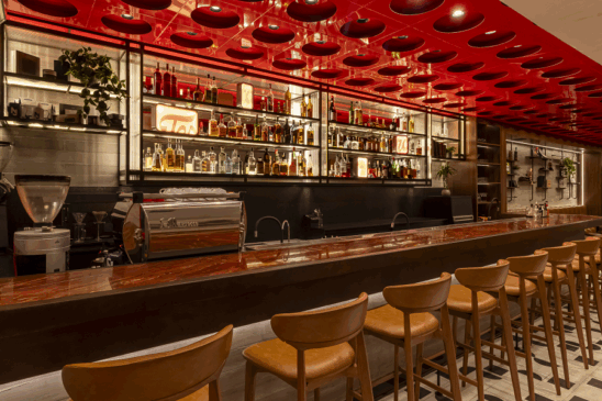 Testarossa: o bar do melhor bartender do Brasil que reposiciona Curitiba no mapa da coquetelaria