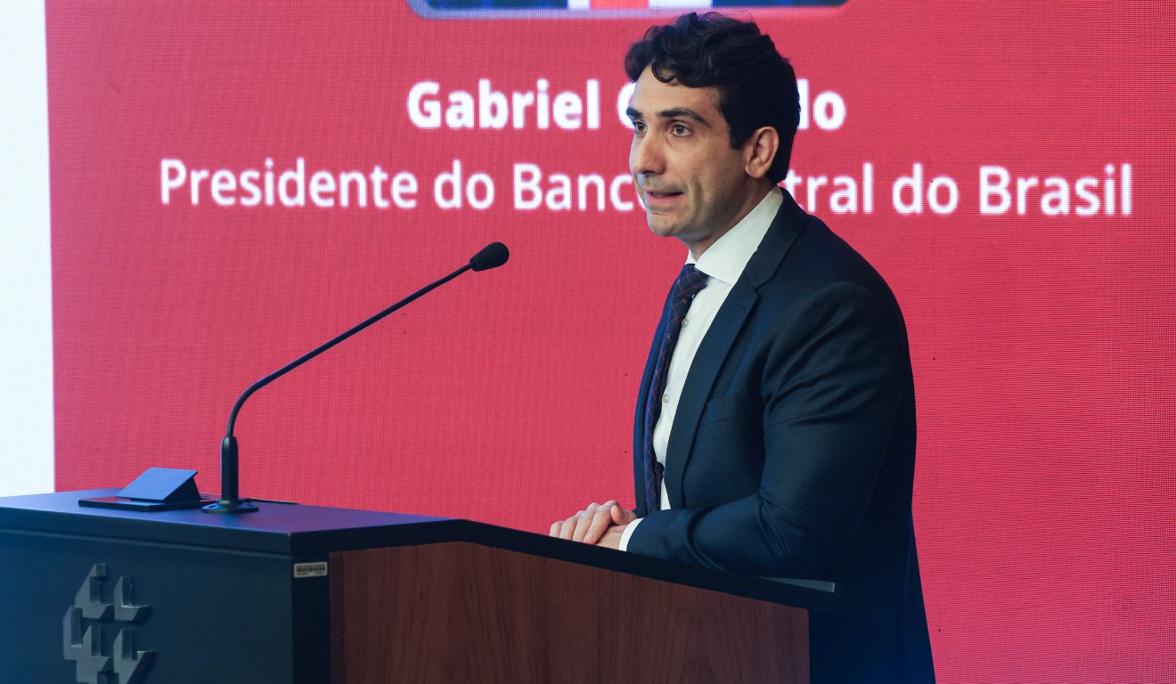 Gabriel Galípolo, presidente do Banco Central; Copom, ligado ao BC, deve manter Selic em 15% na reunião desta quarta (28)
