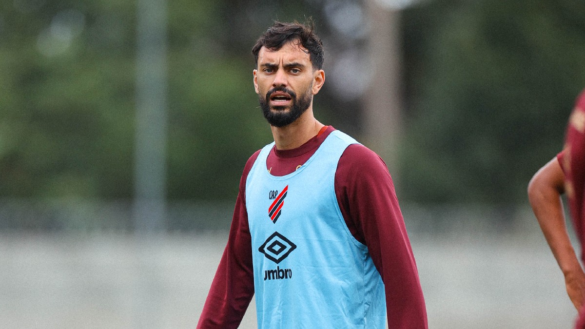 Mastriani treina no Athletico