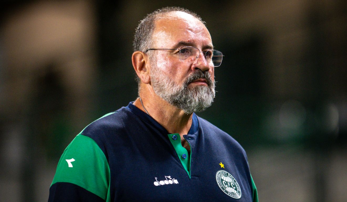 PC de Oliveira, técnico do sub-20 do Coritiba.