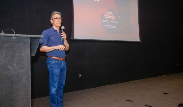 Romeu Zema; governador de Minas Gerais mantém candidatura a presidente