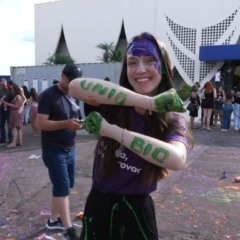 Estudante comemora aprova&ccedil;&atilde;o no Vestibular Unioeste 2026