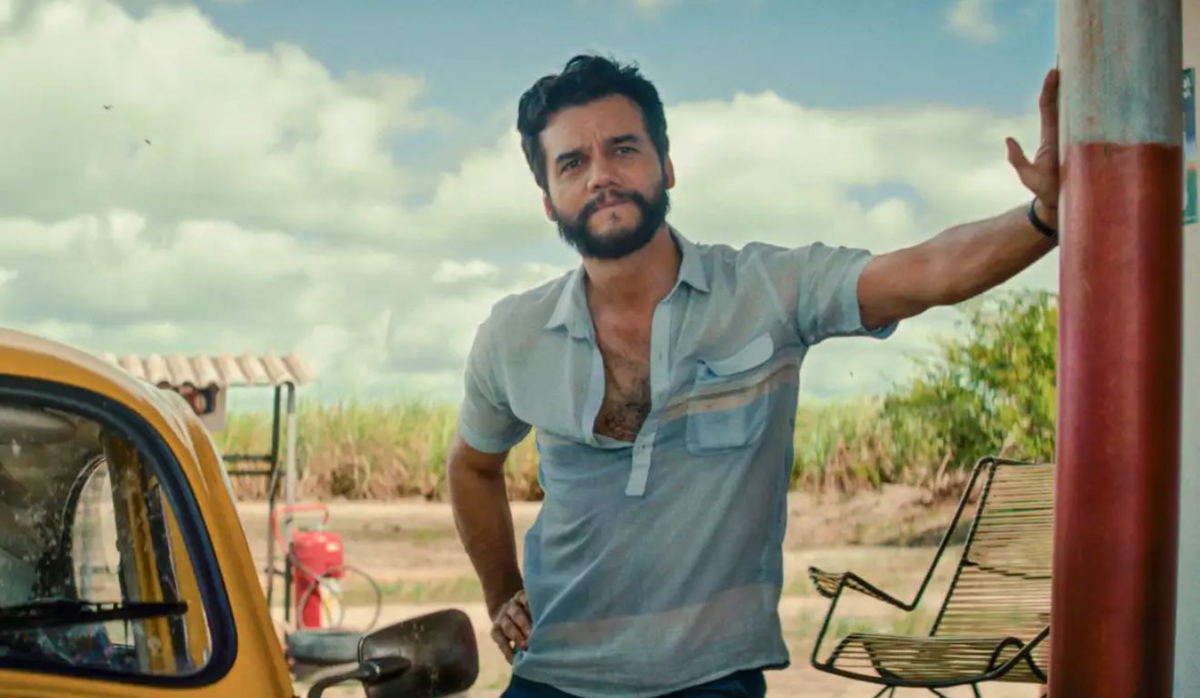 Wagner Mora venceu prêmio de melhor ator em filme de drama no Globo de Ouro pelo filme O Agente Secreto