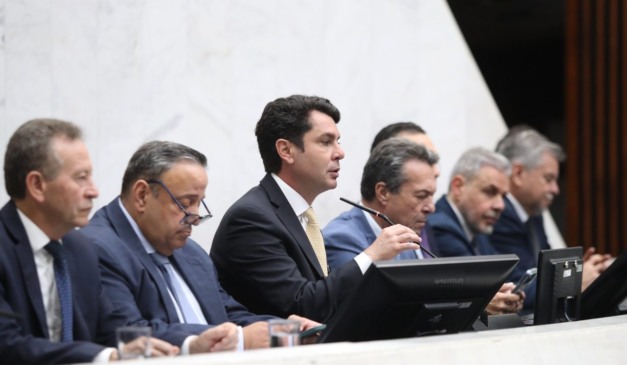 Mesa diretora da Assembleia Legislativa do Paraná (Alep), liderada pelo presidente Alexandre Curi (PSD).