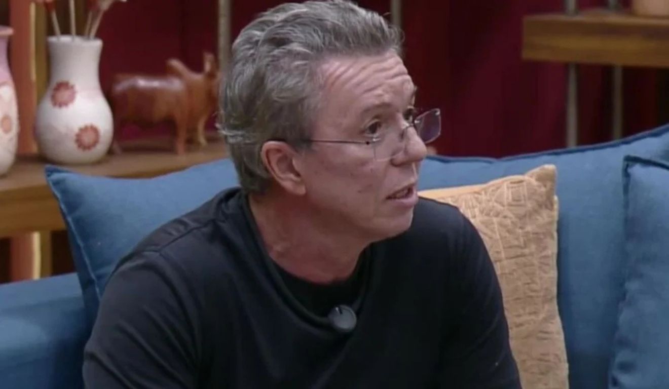 boninho quando invadiu A Fazenda