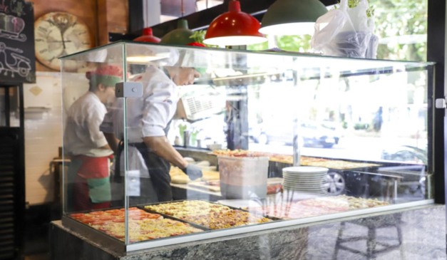 foto de estabelecimento comercial no centro de curitiba