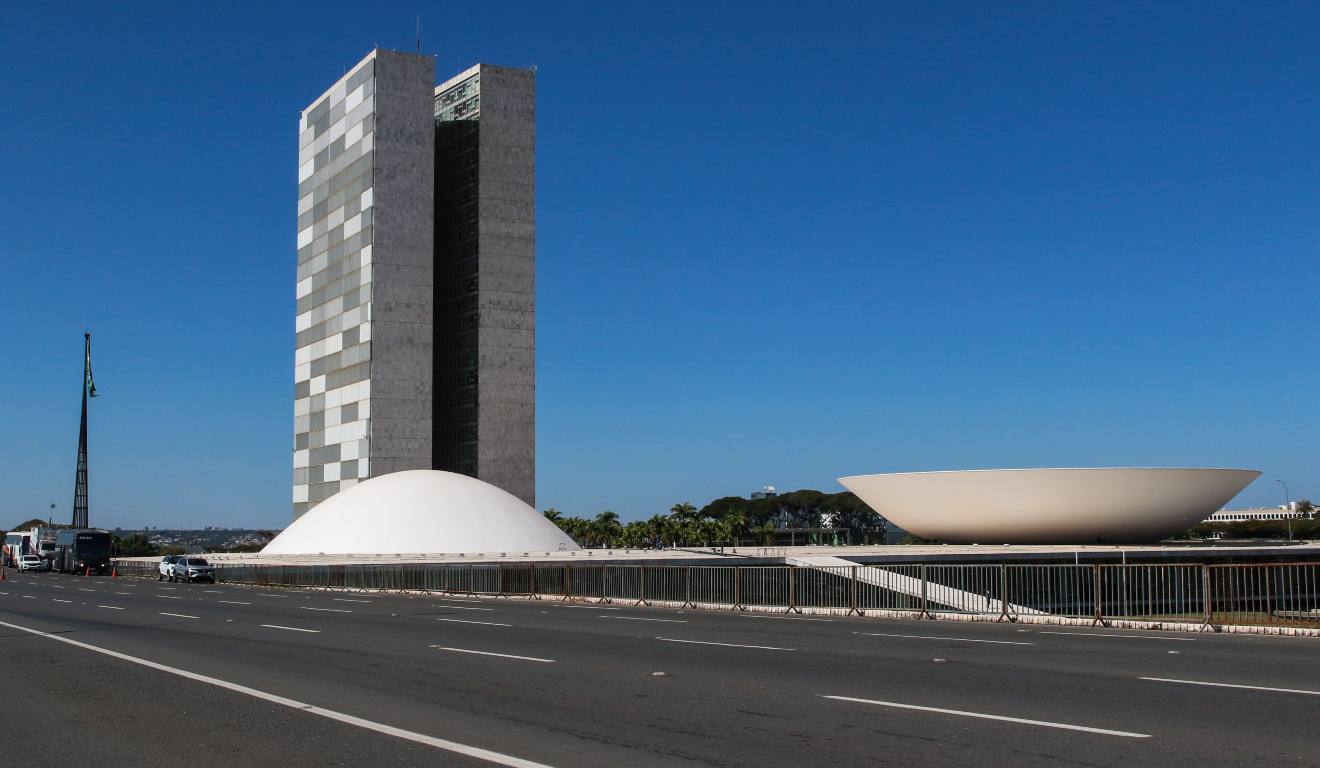 Vista geral de Brasília, com o prédio do Congresso Nacional ao fundo.