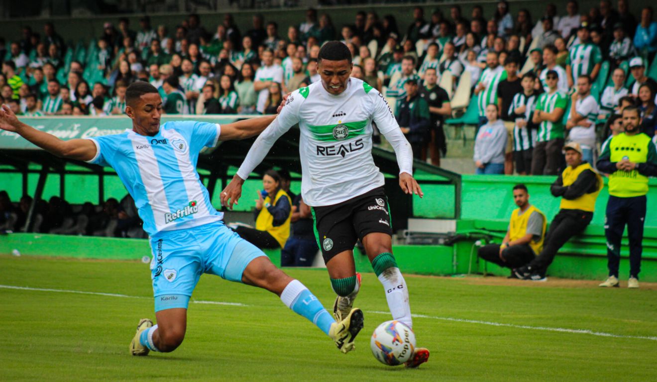 Coriitba e Londrina se enfrentam pela segunda rodada do Paranaense 2026.