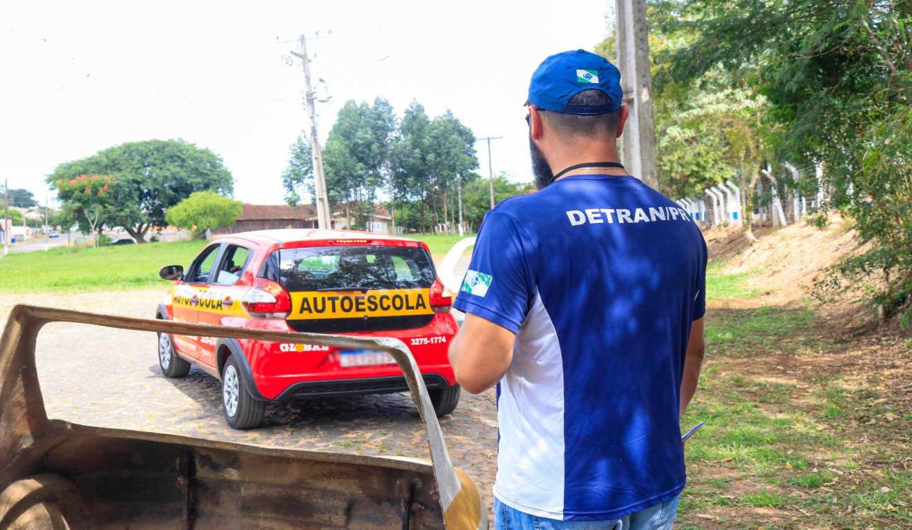 foto de agente do detran