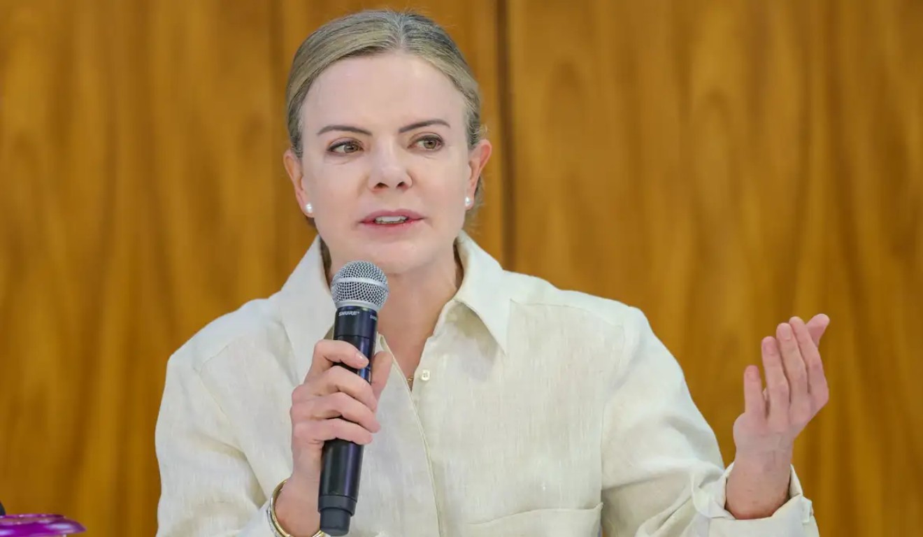 foto da ministra gleisi hoffmann