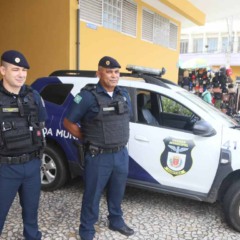 Agentes da Guarda Municipal patrulham o Centro de Curitiba