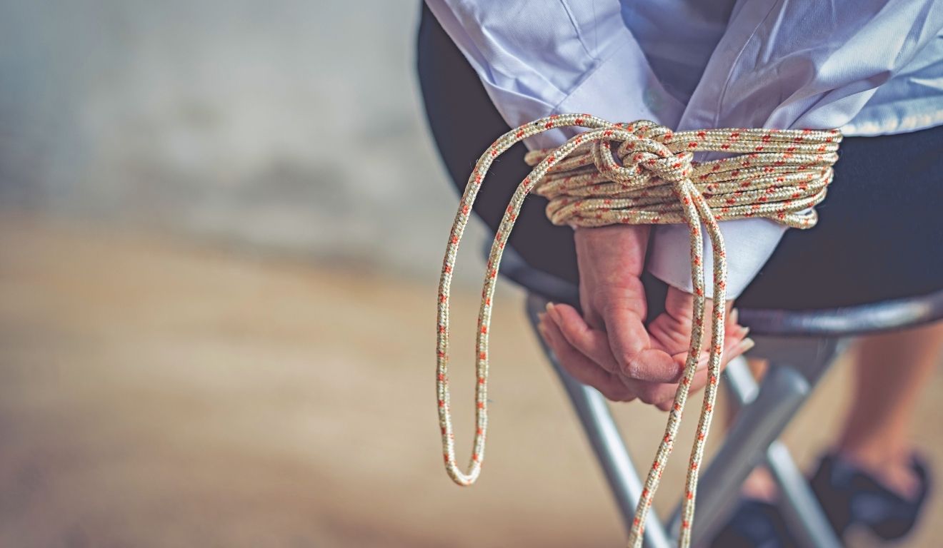 homem finge sequestro