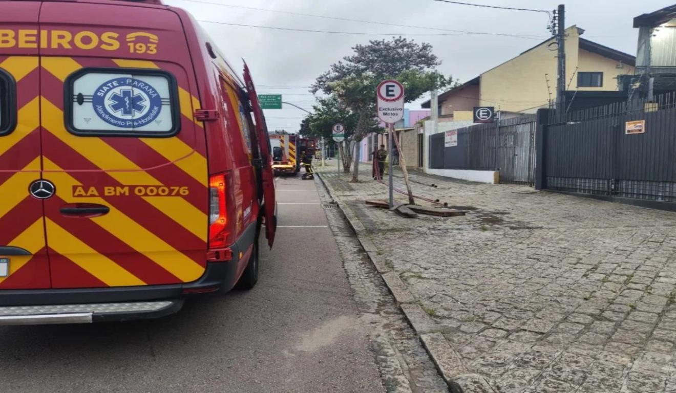 foto de viatura do corpo de bombeiros do paraná