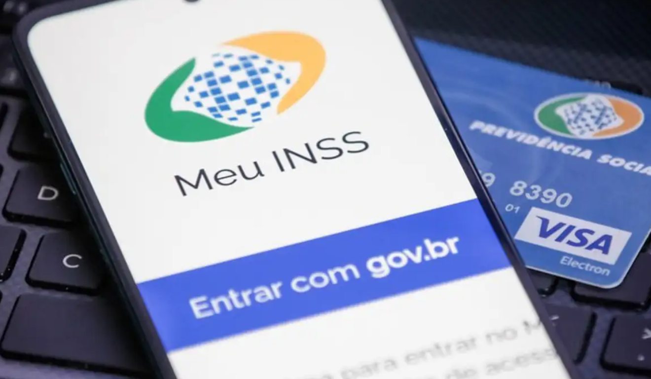 Aplicativo Meu INSS na tela de um smartphone