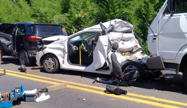 jovem morre engavetamento br-476