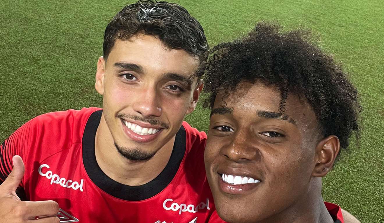 Chiqueti e Bruninho fizeram os gols da vitória do Athletico.