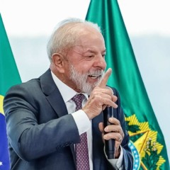 Presidente do Brasil, Luiz In&aacute;cio Lula da Silva, discursa durante solenidade dos 90 anos do sal&aacute;rio m&iacute;nimo