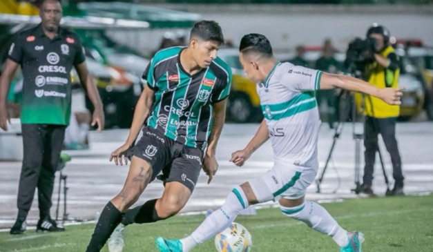 Dogão eliminou o Coxa no ano passado. (Foto: Fernando Teramatsu/Maringá)