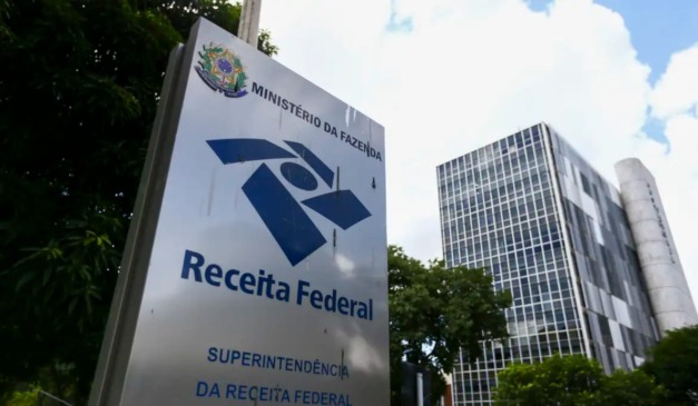 foto da fachada da receita federal