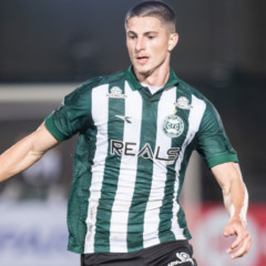 C&oacute;ser &eacute; destaque da zaga alviverde. (Foto: JP Pacheco/ Coritiba)

