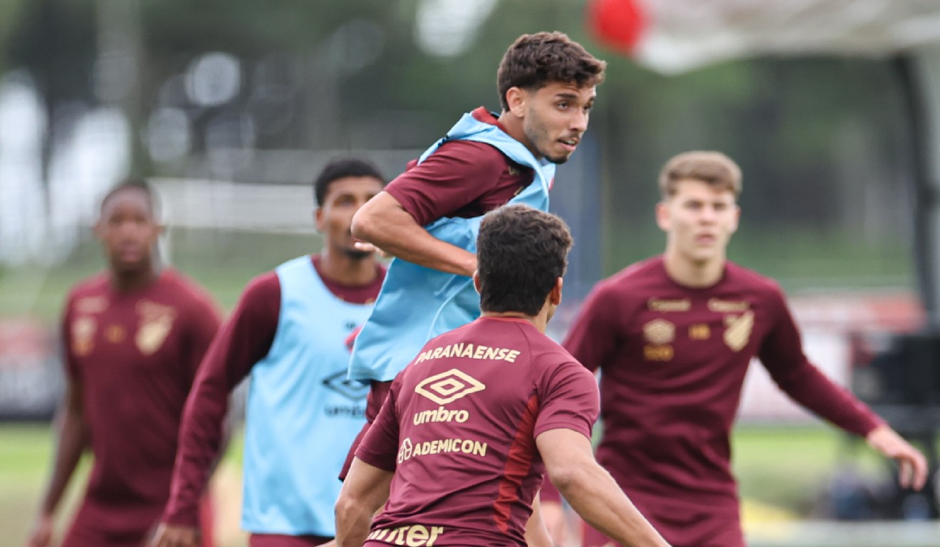 Treino do time de aspirantes do Athletico