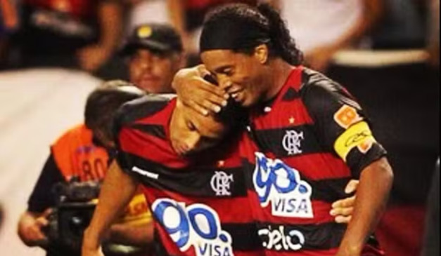 Ex-atacante atuou ao lado de Ronaldinho Gaúcho. (Foto: Reprodução/ Redes sociais/ wanderleyjr33)