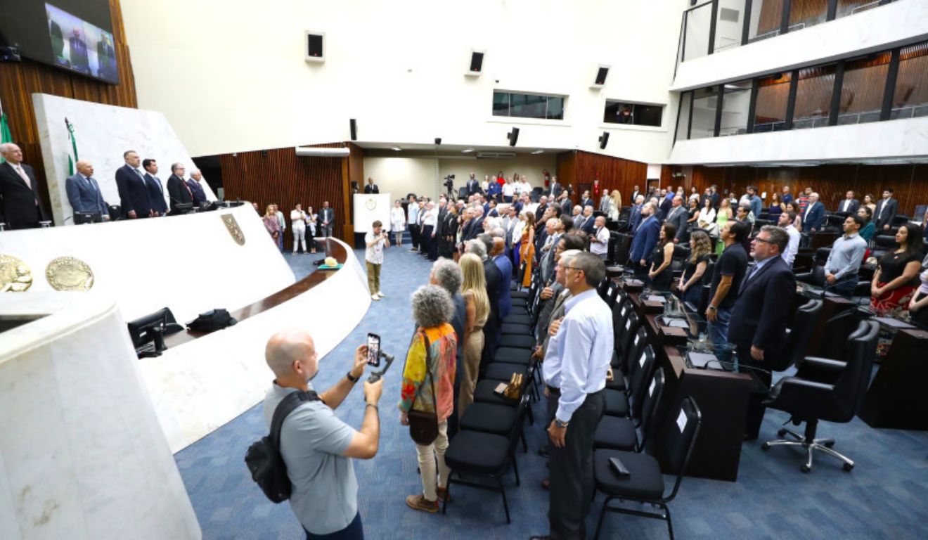 Plenário da Alep; Assembleia retoma atividades nesta quinta (4)