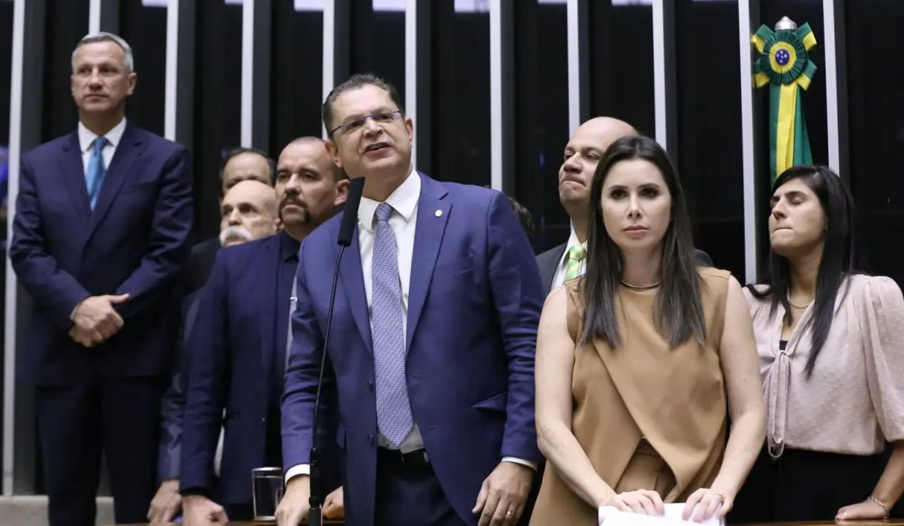 Deputados do PL durante sessão na Câmara dos Deputados