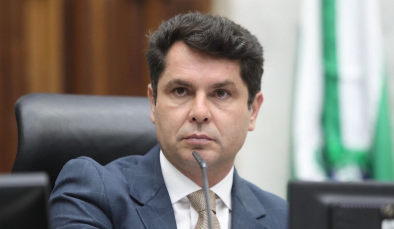 Presidente da Assembleia Legislativa do Paraná, deputado Alexandre Curi (PSD), durante a primeira sessão do ano na Alep