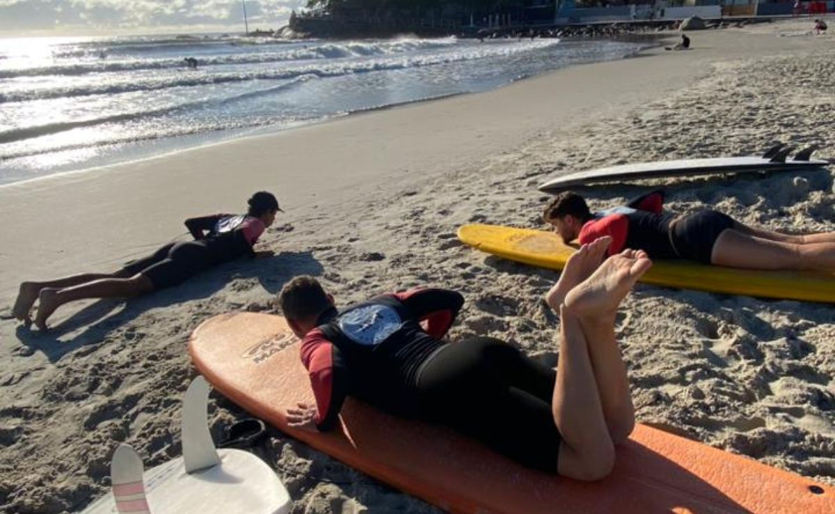 aulas de surf no pico de matinhos