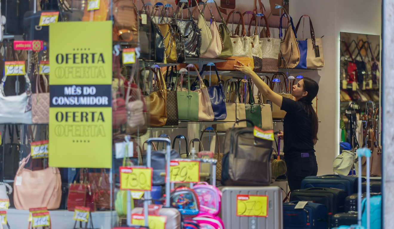 comércio nova lei trabalhista domingos e feriados