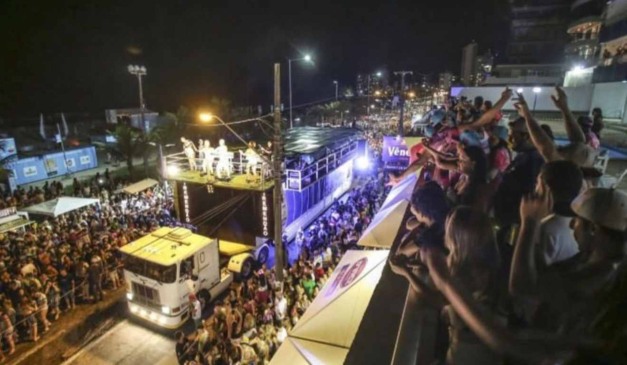 Carnaval acontecendo em Matinhos