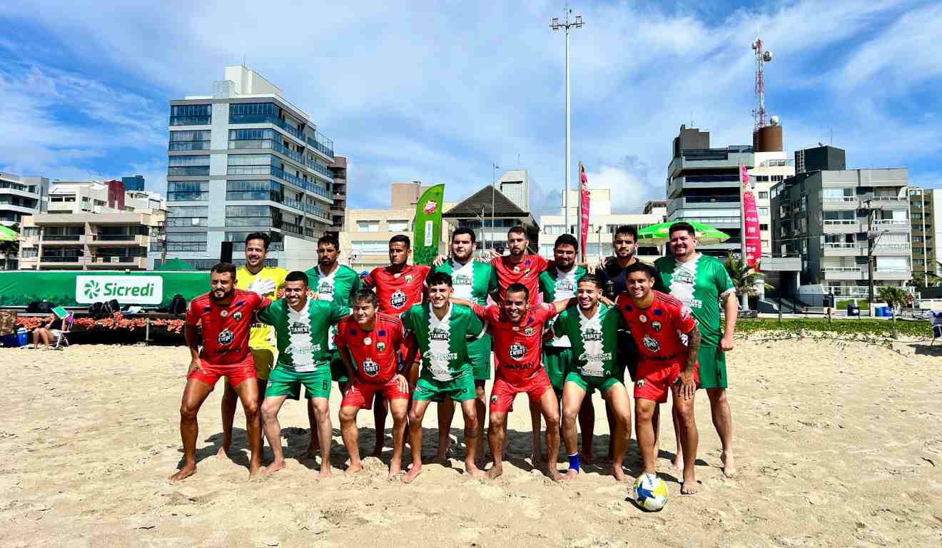 Jogadores de partida da Royal Cup na Arena Mundo Ric