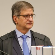 Paulo Gonet, da PGR, entrou com recurso contra decisão de Flávio Dino em acabar com a aposentadoria compulsória como pena máxima a magistrados
