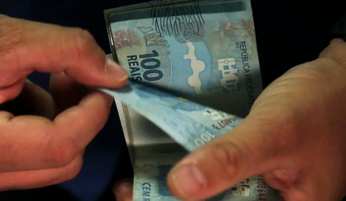 Prazo para empresas escolherem modelo do Simples Nacional acaba nesta sexta (30)